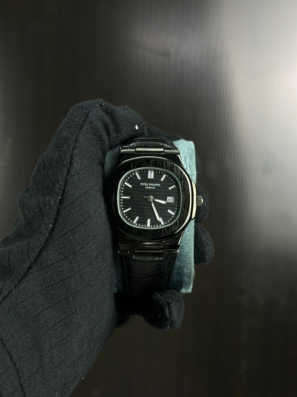 Patek Philippe Nautilus (Black Edition – Replica)